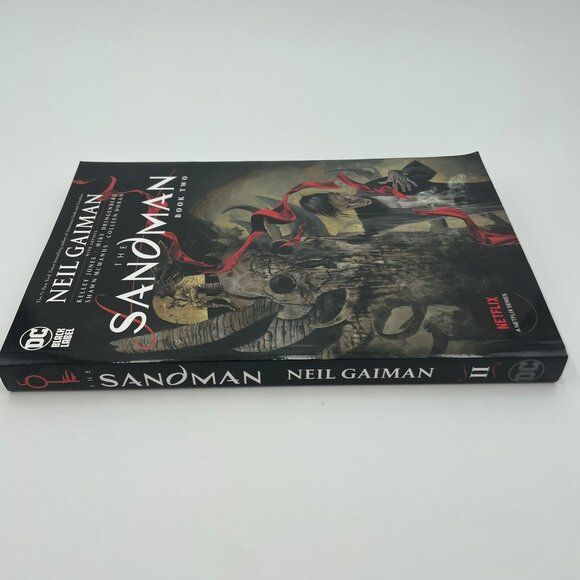 The Sandman: Book Two • Neil Gaiman • DC Black Label • Graphic Novel - Picture 3 of 4
